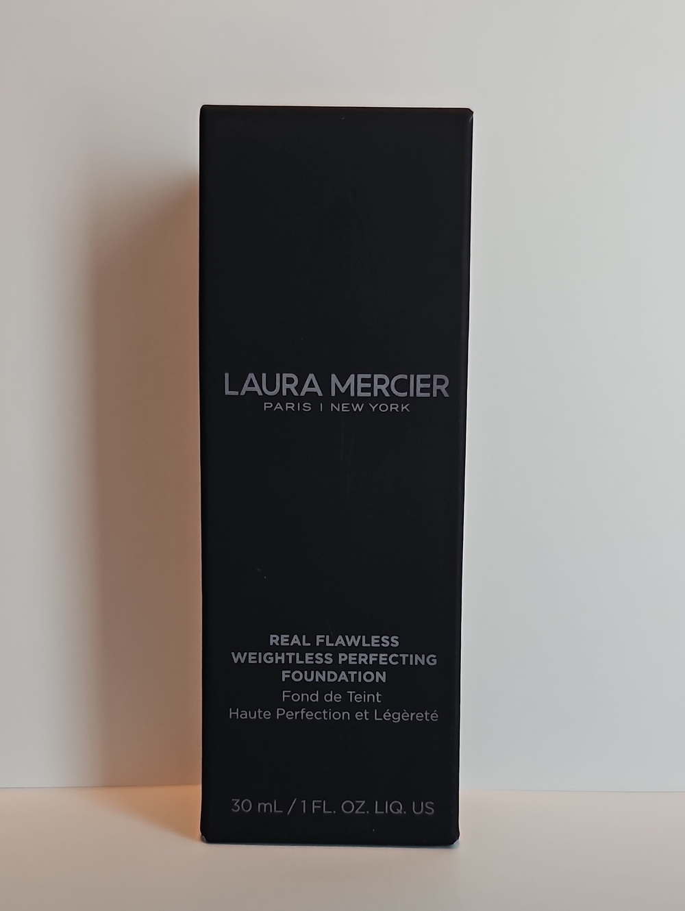 Real Flawless Weightless Perfecting Waterproof Foundation